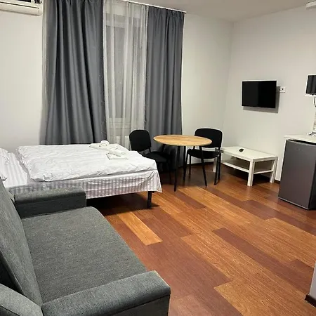 Modern 3*