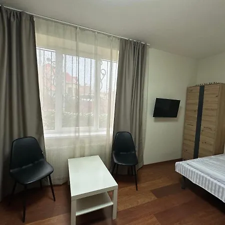 Modern 3*