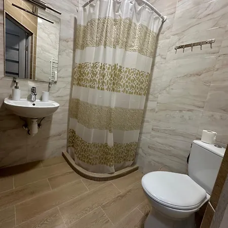 Modern 3* אוזהורוד