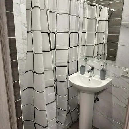 Modern 3* أوزهورود